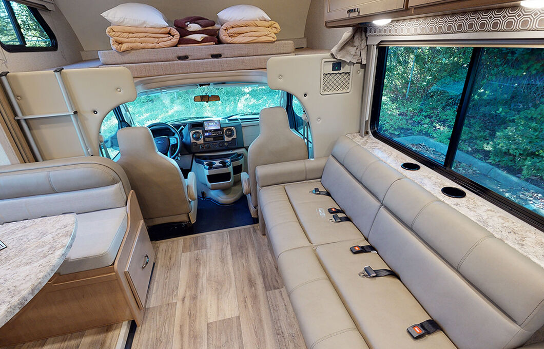 Class C Motorhome-XLarge (C-XLarge), , hi-res image number 7